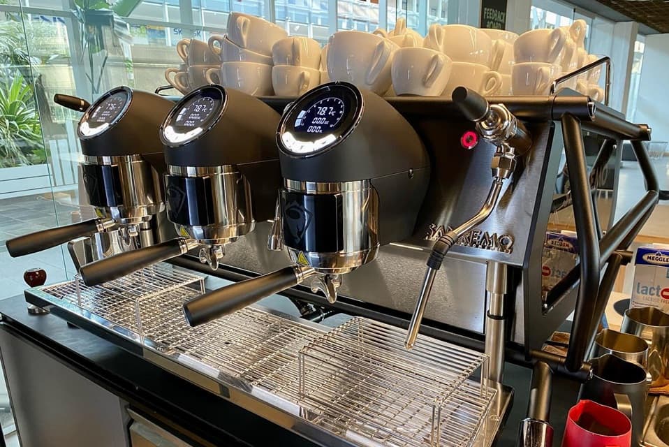 Interiér kavárny Karlín